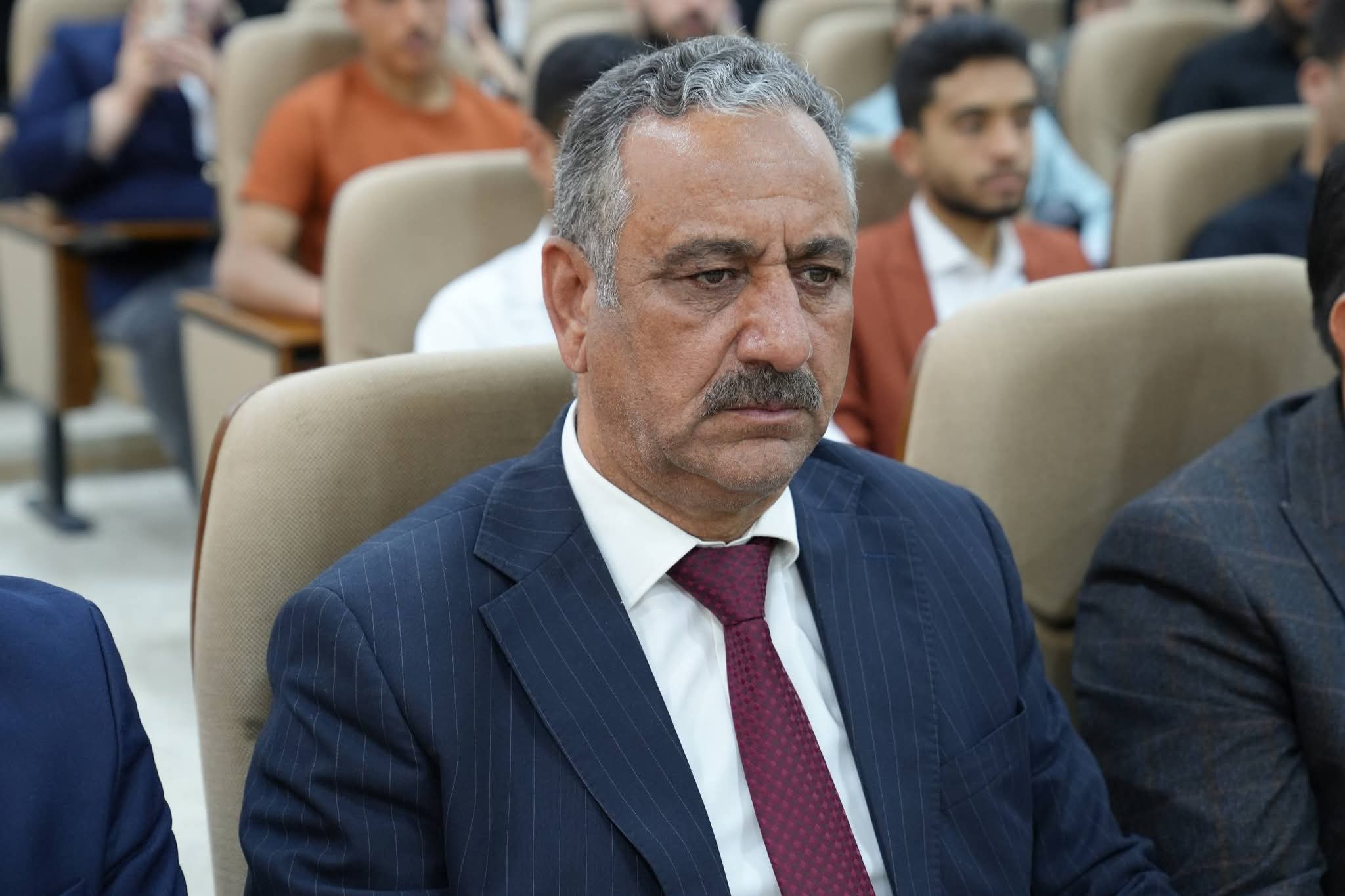 ندوة علمية تخصصية في كلية الإدارة والاقتصاد 