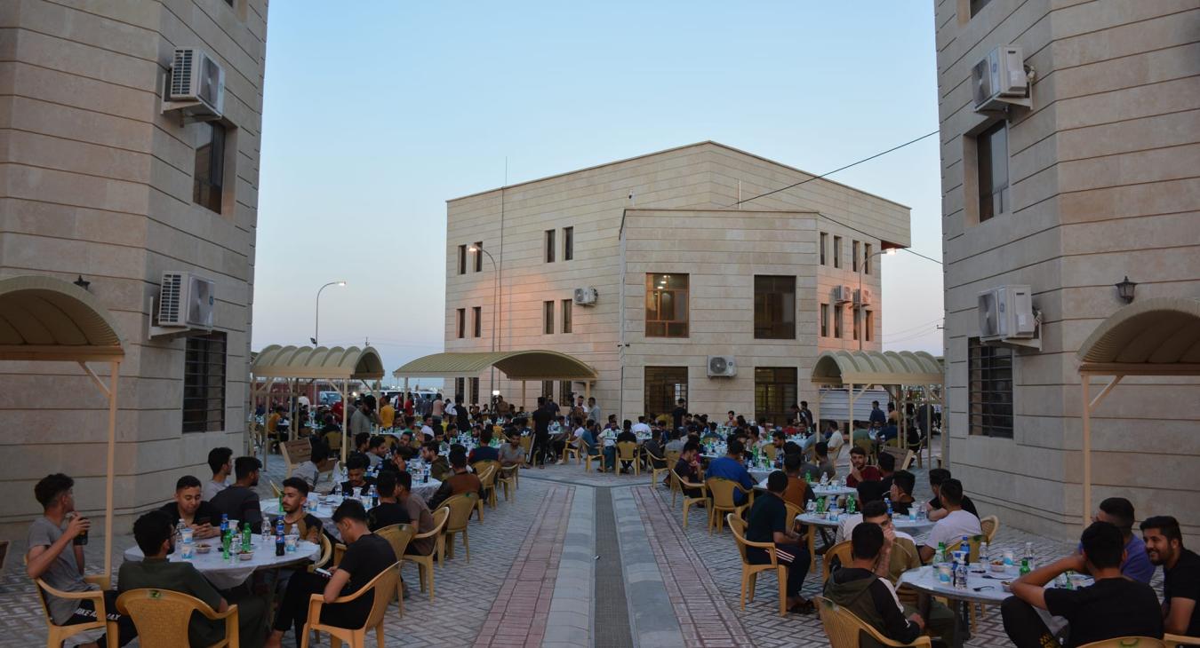 Fallujah University holds a group breakfast for internal department students