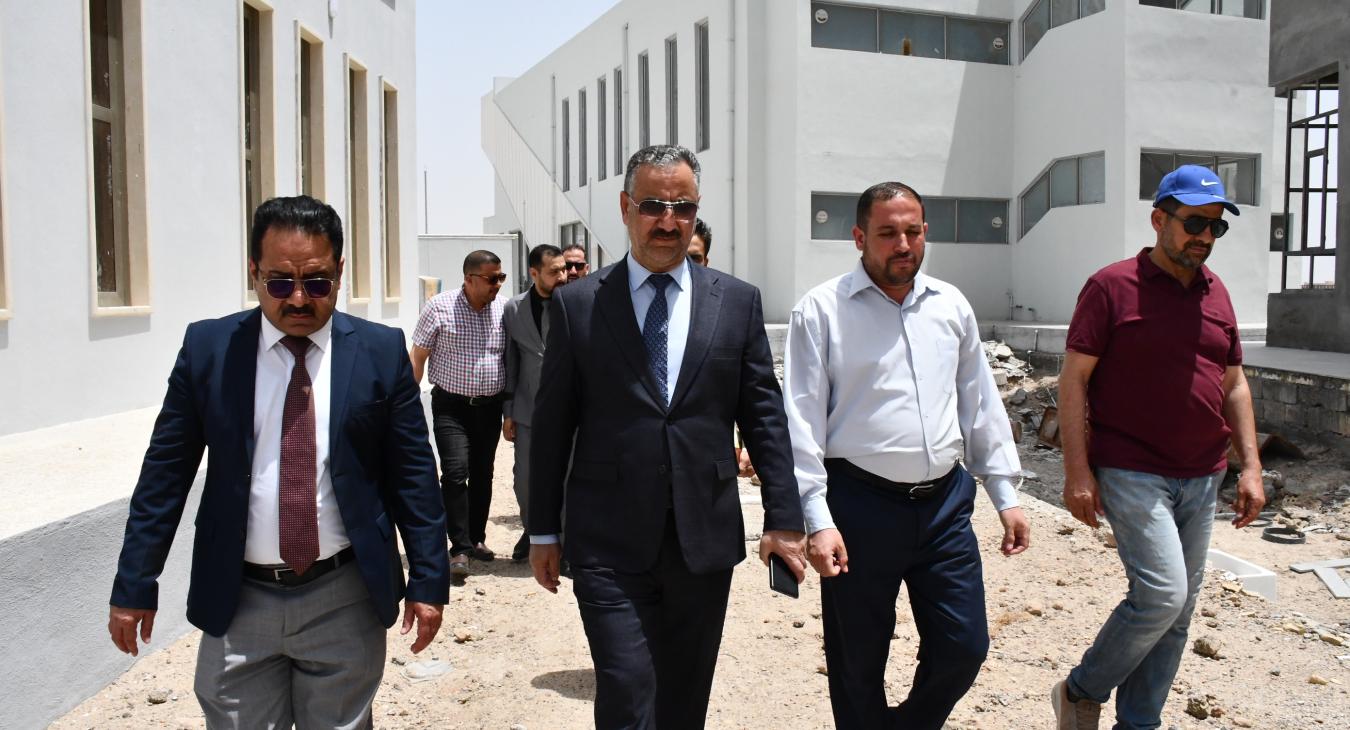 The President of the University of Fallujah follows up on the ongoing work on the College of Nursing building project