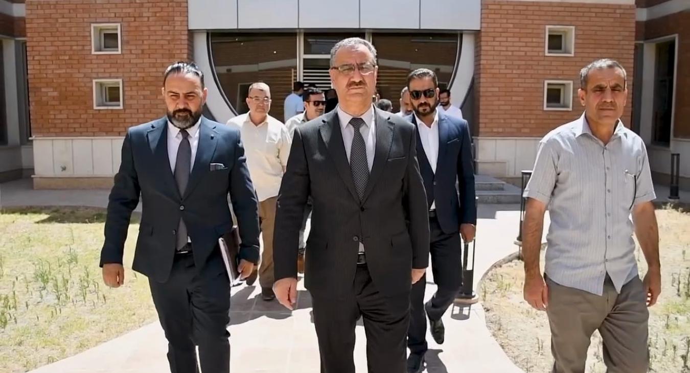 The President of Fallujah University inspects the female student housing complex and holds a meeting to discuss the development of green spaces on the university city site