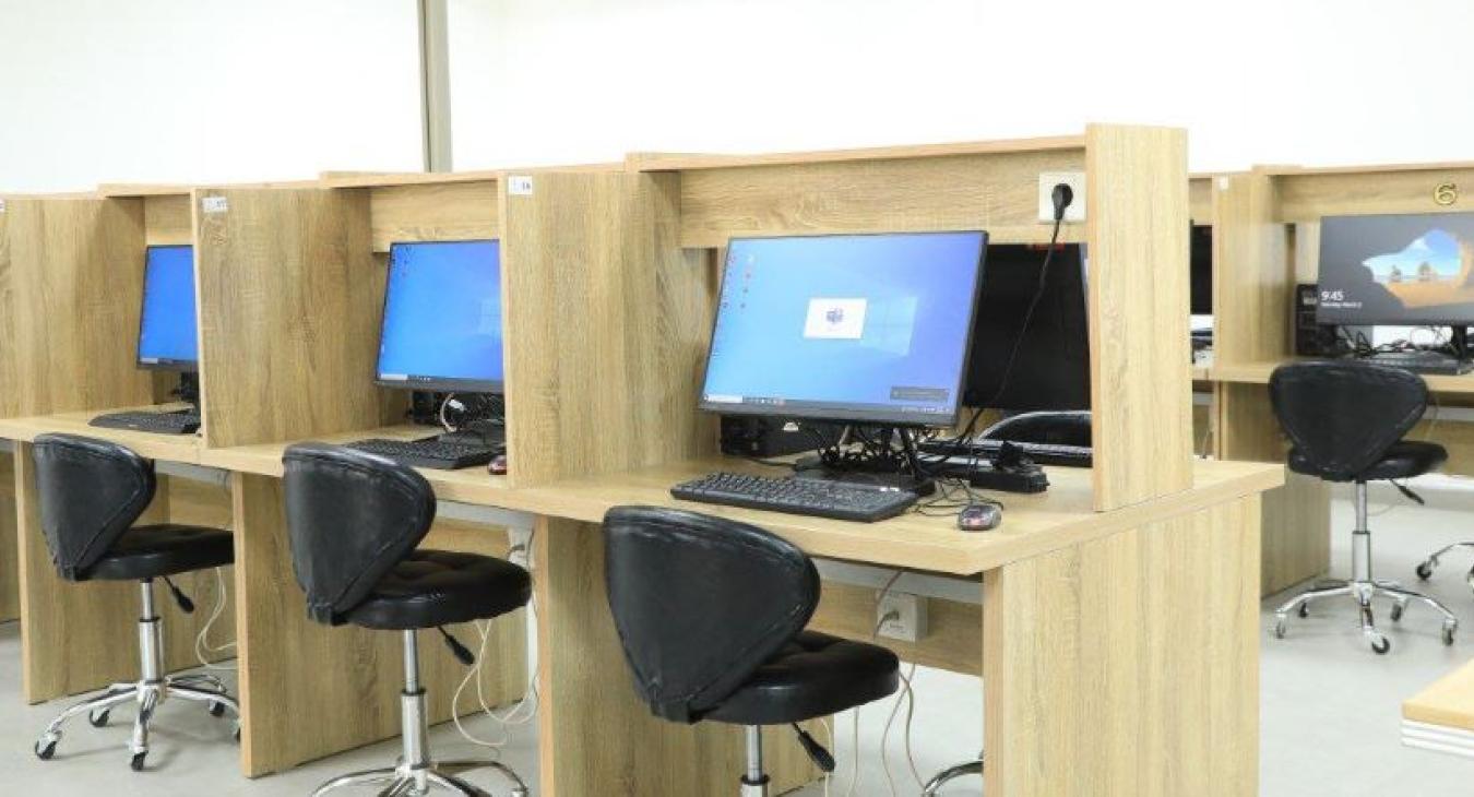 Announcement of a computer skills development course
